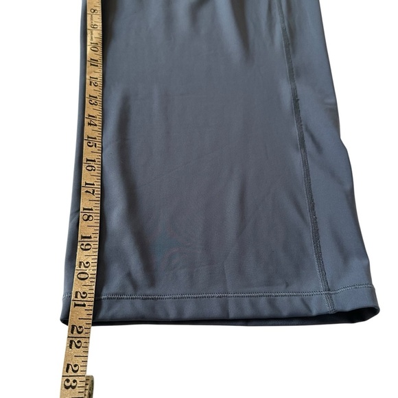 ATHLETA ULTIMATE CROP WIDE GRANITE BLUE PANTS SIZE LARGE - Picture 15 of 16